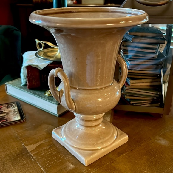 Trophy Style Vintage Ceramic Vase - Picture 1 of 7